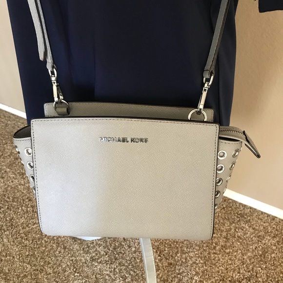 Authentic MK - Picture 4 of 4